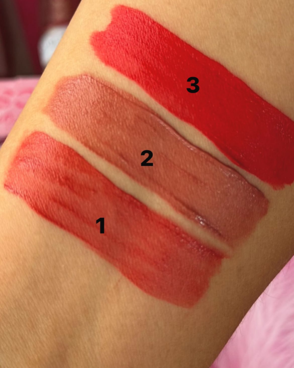 Kit com lápis labial de contorno e velvet lip tint da Labranche em acabamento matte.
